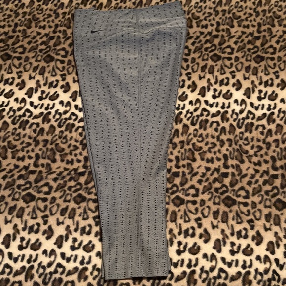 NIKE Pants Nike DRI FIT ATHLETIC Pants NIKE YOGA CAPRIS Women’s Size Medium - Picture 8 of 12